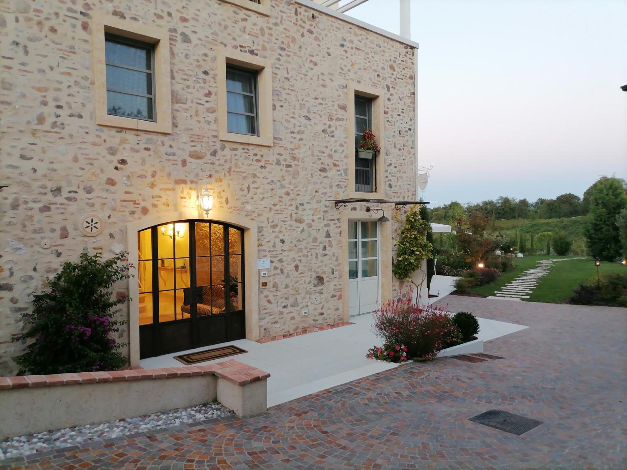 Relais Ca' Morenica Валеджо-суль-Минчо Экстерьер фото
